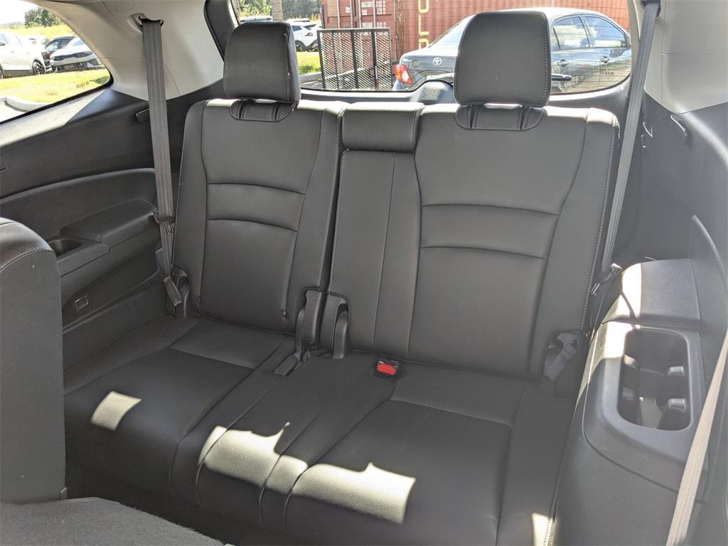 used 2022 Honda Pilot car, priced at $29,999