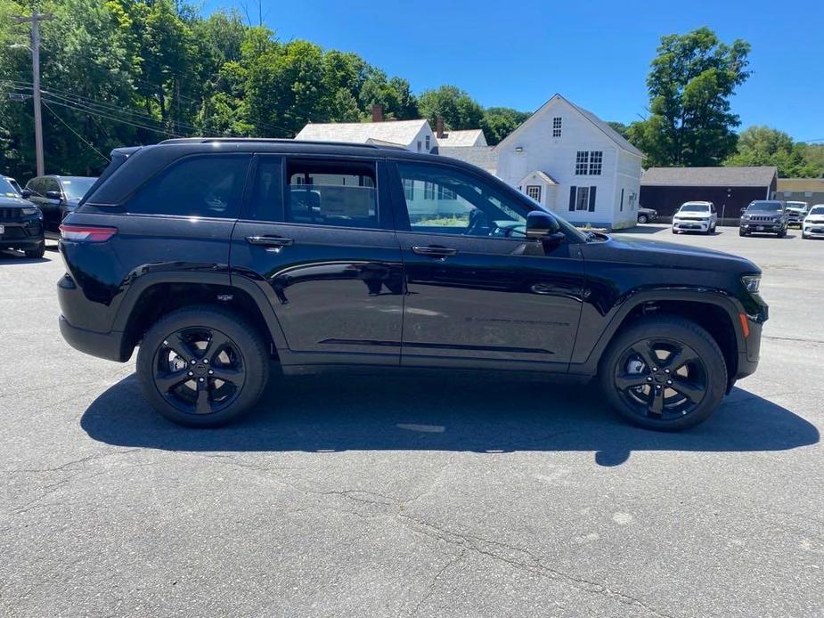 new 2024 Jeep Grand Cherokee car, priced at $42,460