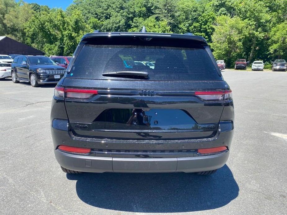 new 2024 Jeep Grand Cherokee car, priced at $42,460