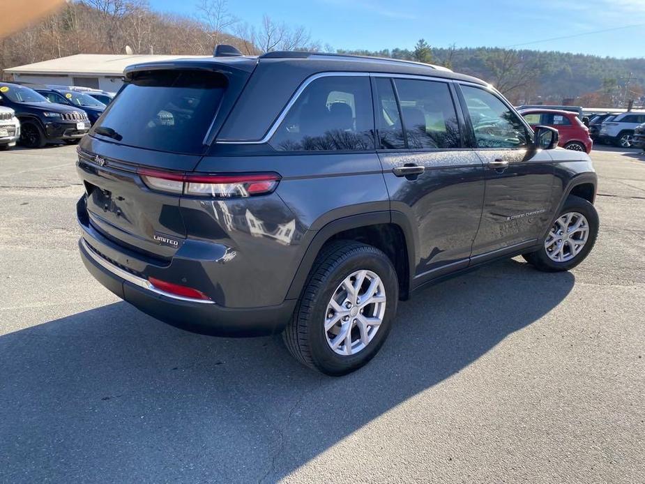 used 2022 Jeep Grand Cherokee car, priced at $26,627