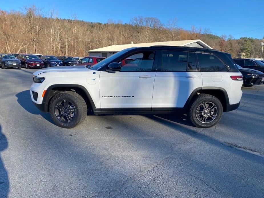 new 2024 Jeep Grand Cherokee 4xe car