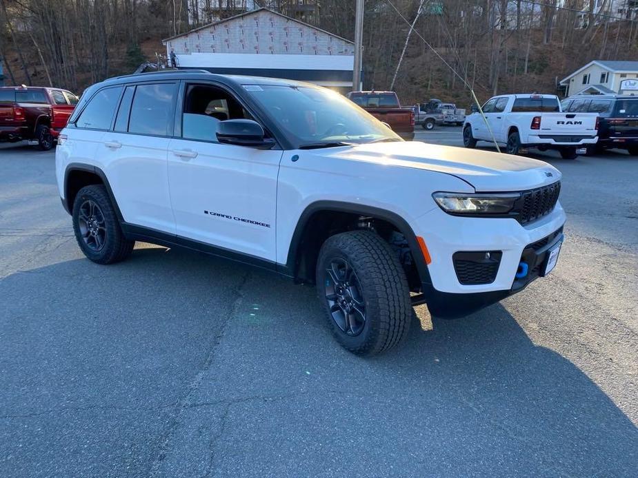 new 2024 Jeep Grand Cherokee 4xe car