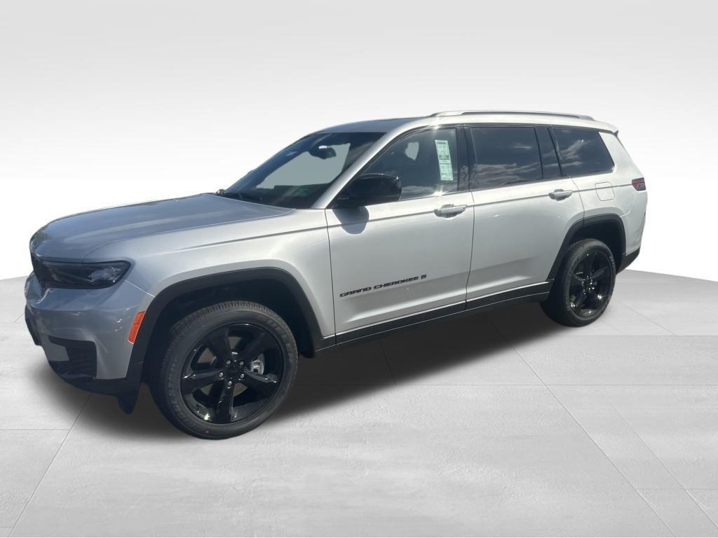 new 2025 Jeep Grand Cherokee L car, priced at $50,375