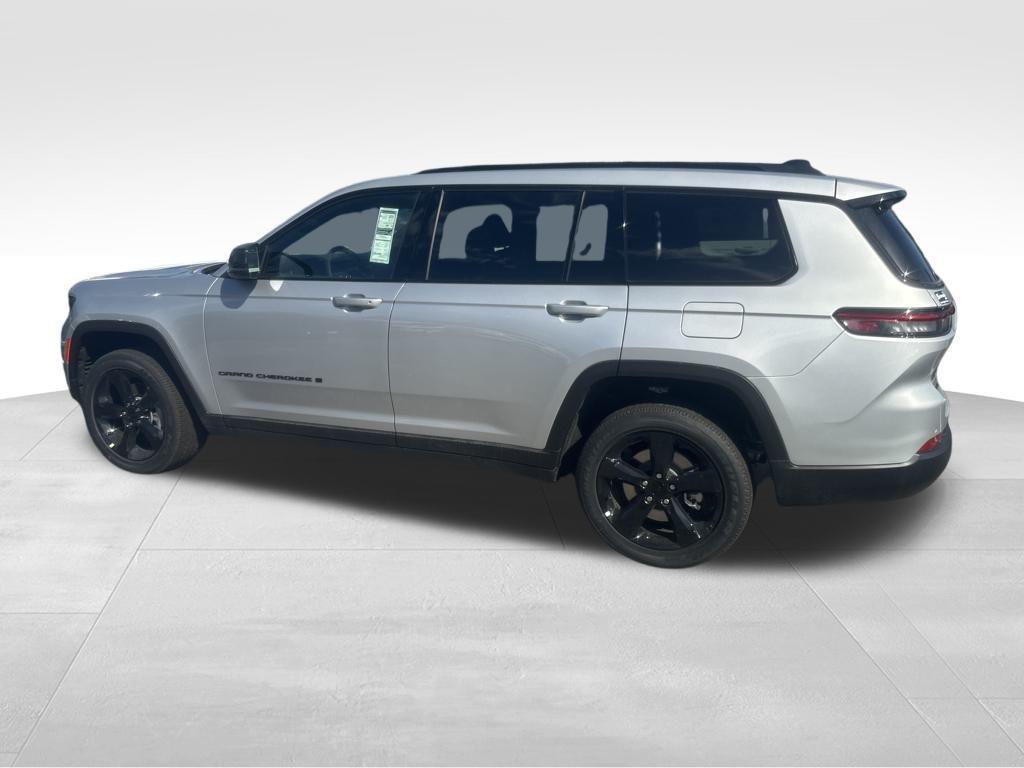 new 2025 Jeep Grand Cherokee L car, priced at $50,375