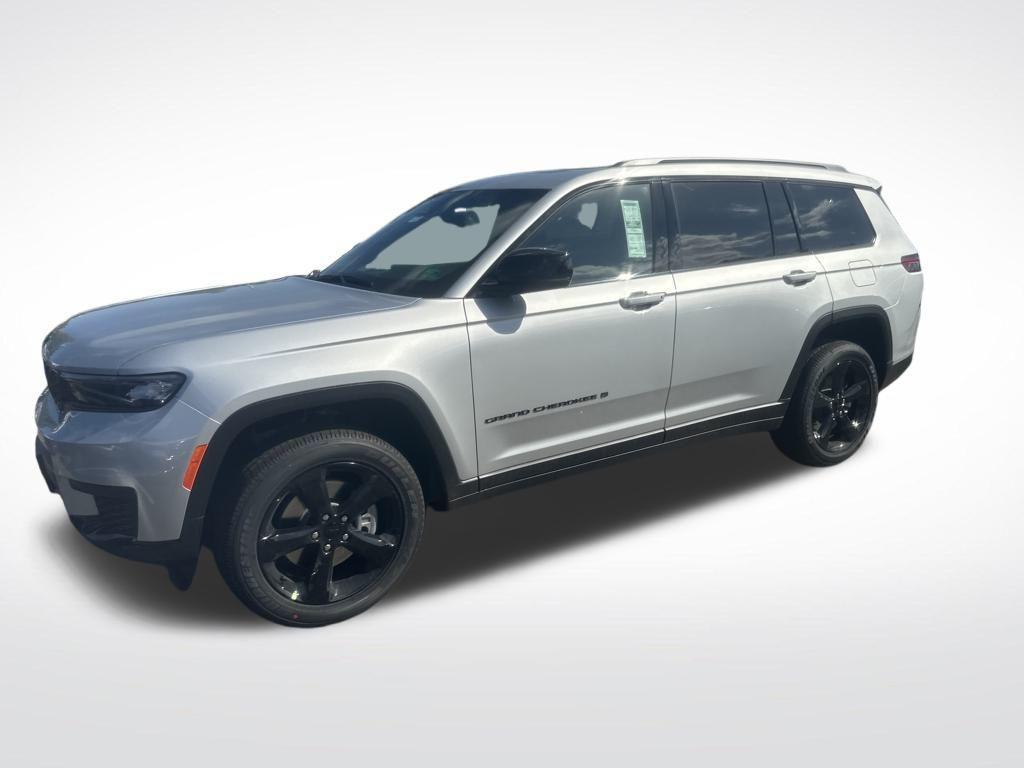 new 2025 Jeep Grand Cherokee L car, priced at $50,375