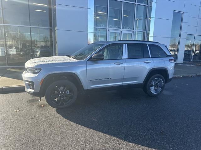 new 2025 Jeep Grand Cherokee car, priced at $48,175