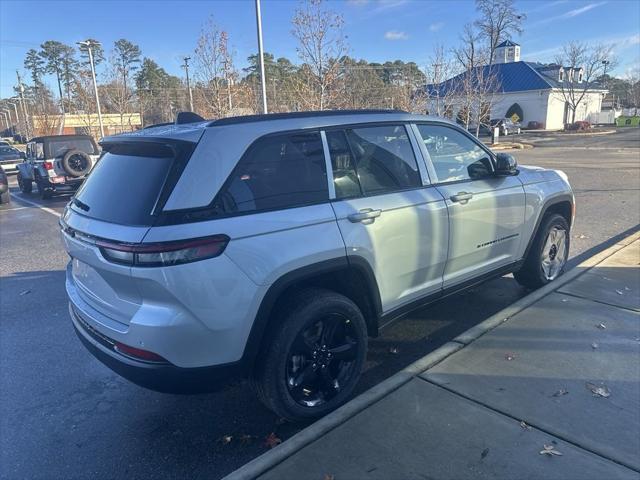 new 2025 Jeep Grand Cherokee car, priced at $48,175