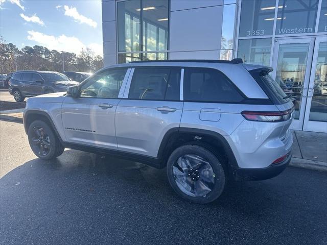 new 2025 Jeep Grand Cherokee car, priced at $48,175