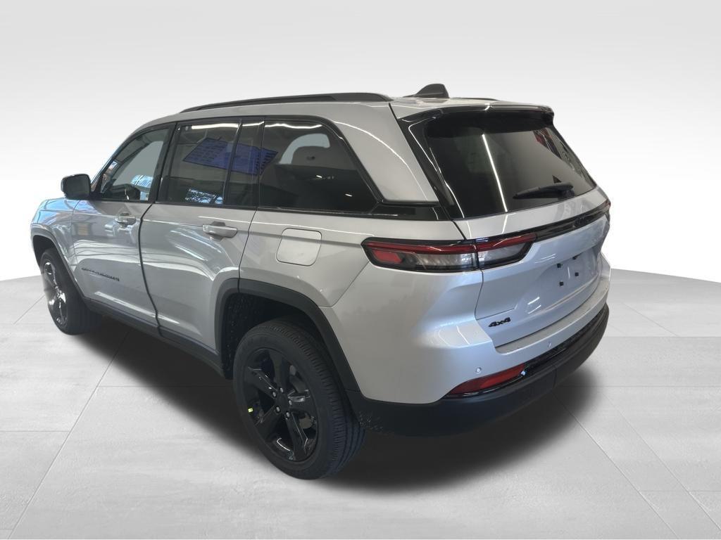 new 2025 Jeep Grand Cherokee car, priced at $48,375
