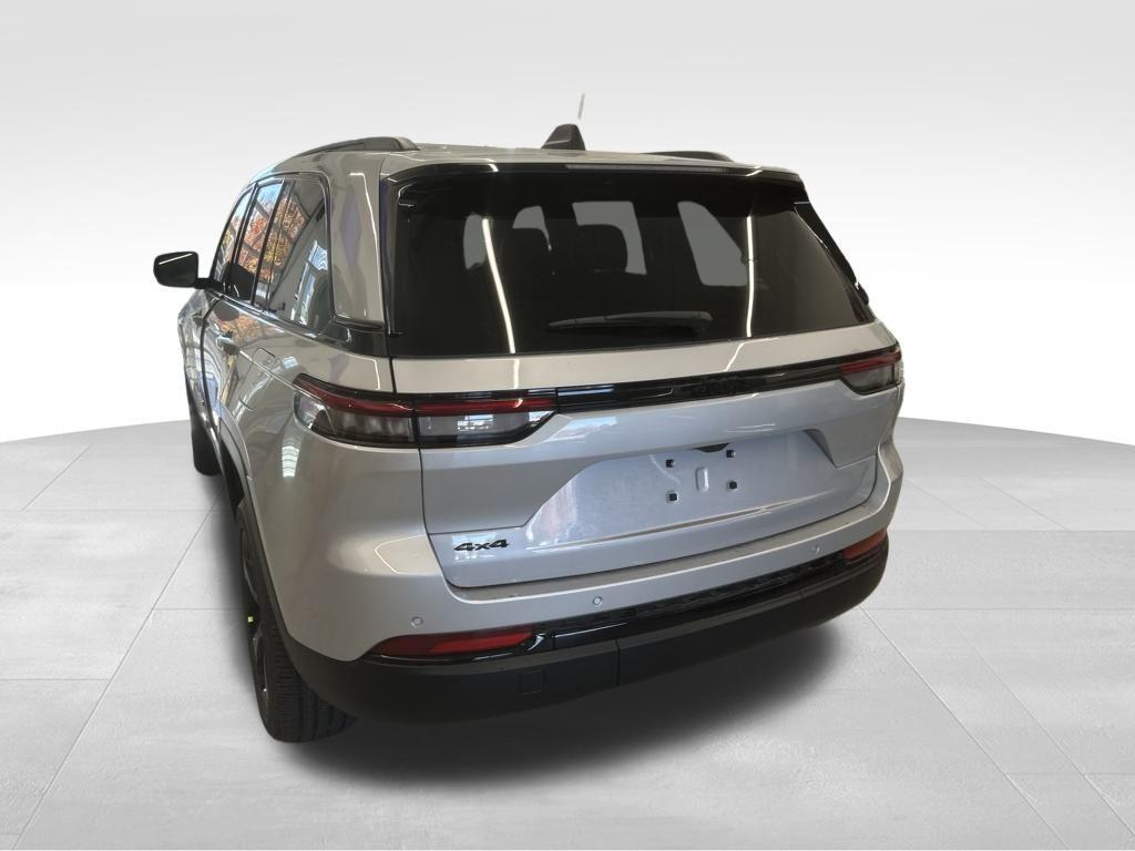 new 2025 Jeep Grand Cherokee car, priced at $48,375