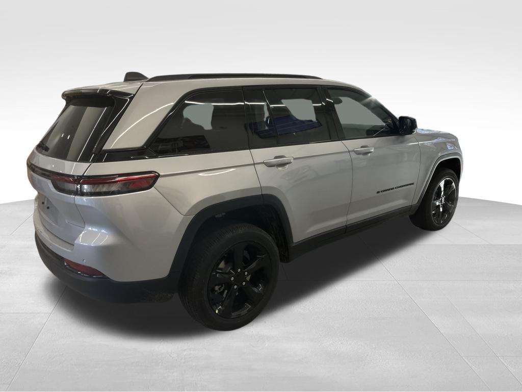 new 2025 Jeep Grand Cherokee car, priced at $48,375