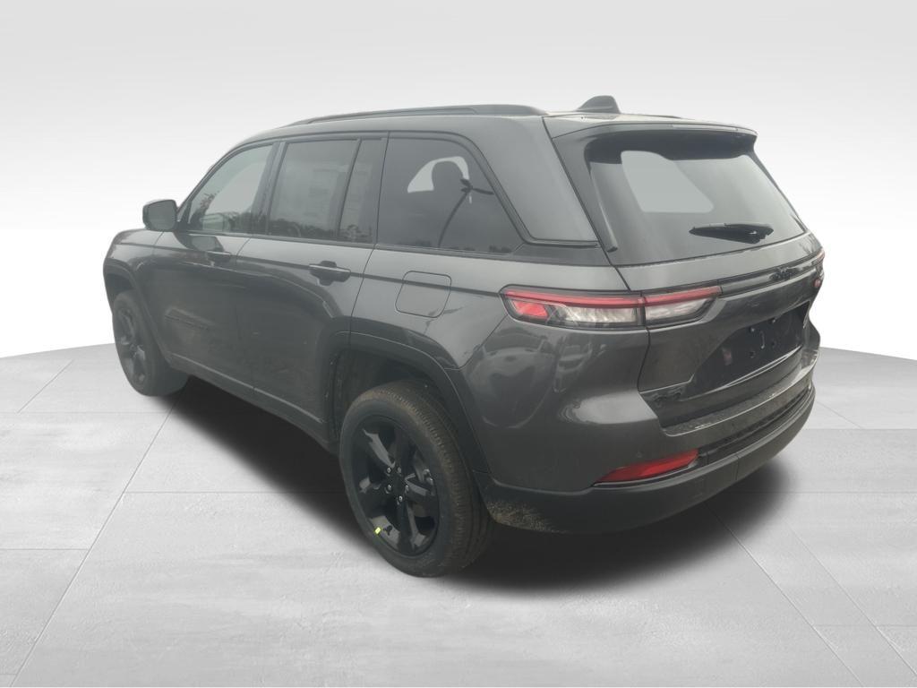 new 2025 Jeep Grand Cherokee car, priced at $48,375