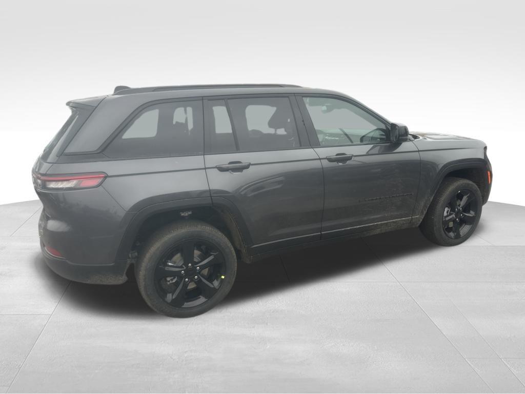 new 2025 Jeep Grand Cherokee car, priced at $48,375
