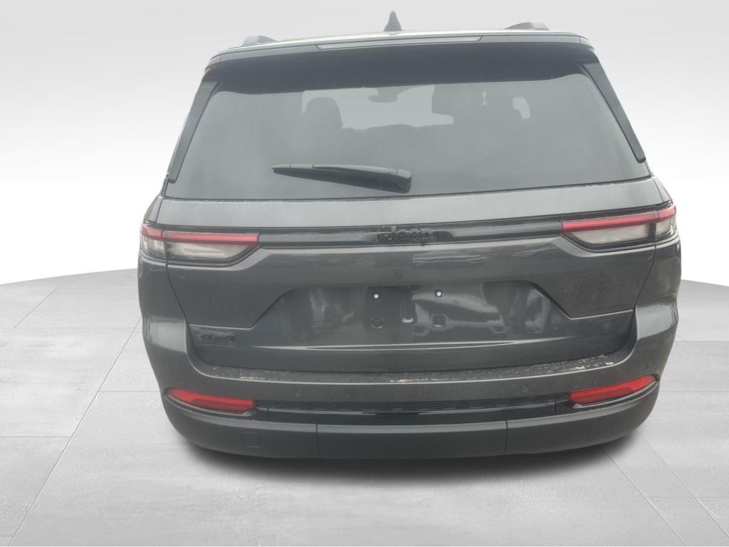 new 2025 Jeep Grand Cherokee car, priced at $48,375