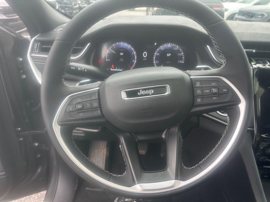 new 2025 Jeep Grand Cherokee car, priced at $48,375