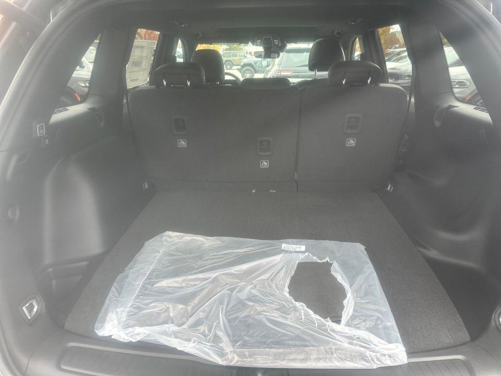 new 2025 Jeep Grand Cherokee car, priced at $48,375