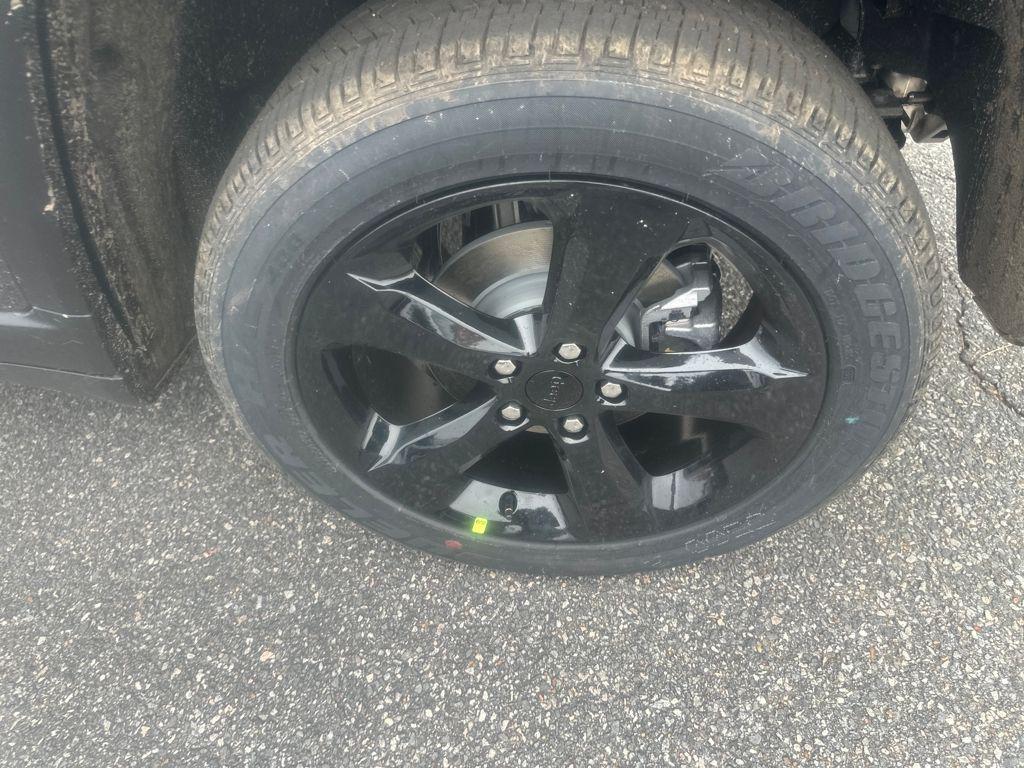 new 2025 Jeep Grand Cherokee car, priced at $48,375