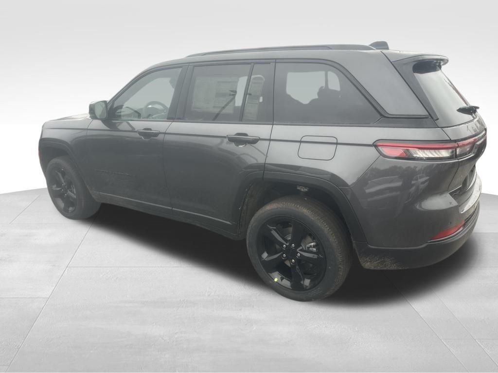 new 2025 Jeep Grand Cherokee car, priced at $48,375