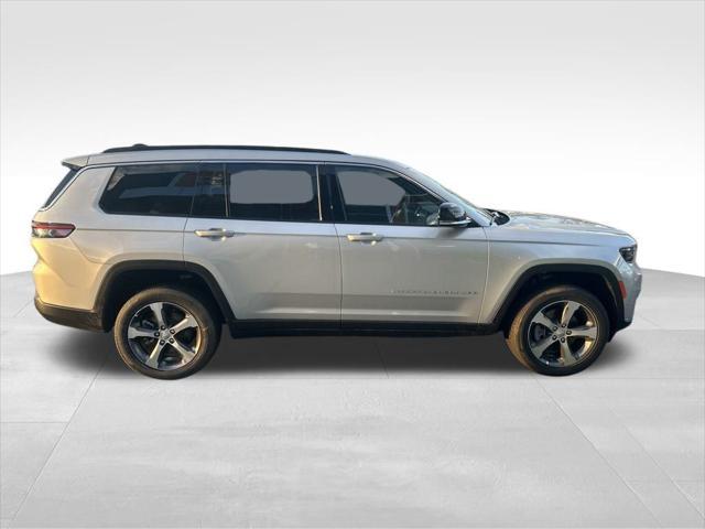 new 2025 Jeep Grand Cherokee L car, priced at $58,210