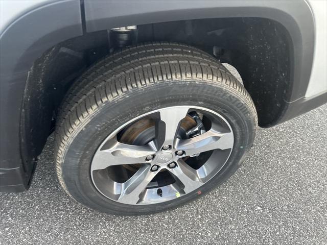 new 2025 Jeep Grand Cherokee L car, priced at $58,210