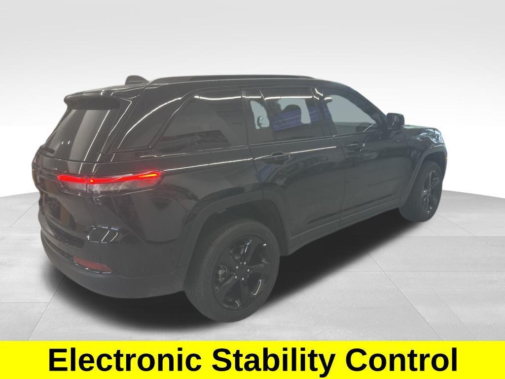 new 2025 Jeep Grand Cherokee car, priced at $48,375