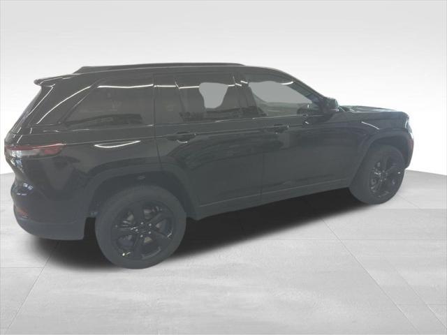new 2025 Jeep Grand Cherokee car, priced at $49,370