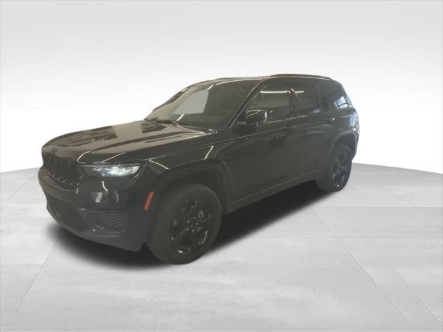 new 2025 Jeep Grand Cherokee car, priced at $49,370