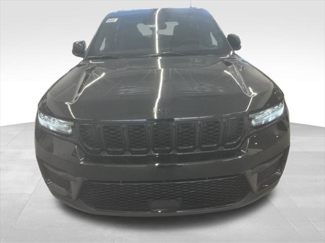 new 2025 Jeep Grand Cherokee car, priced at $49,370
