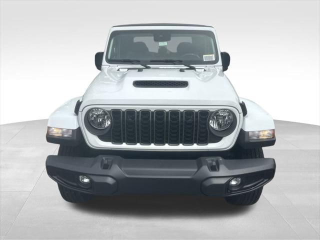 new 2025 Jeep Gladiator car, priced at $50,345