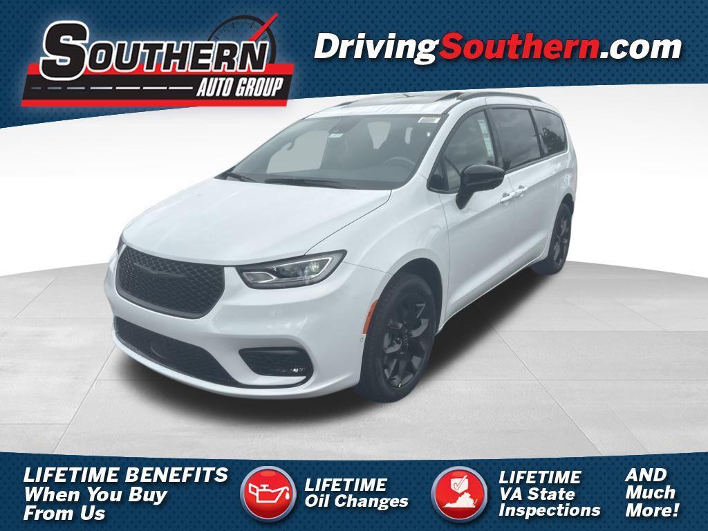 new 2026 Chrysler Pacifica car, priced at $57,260