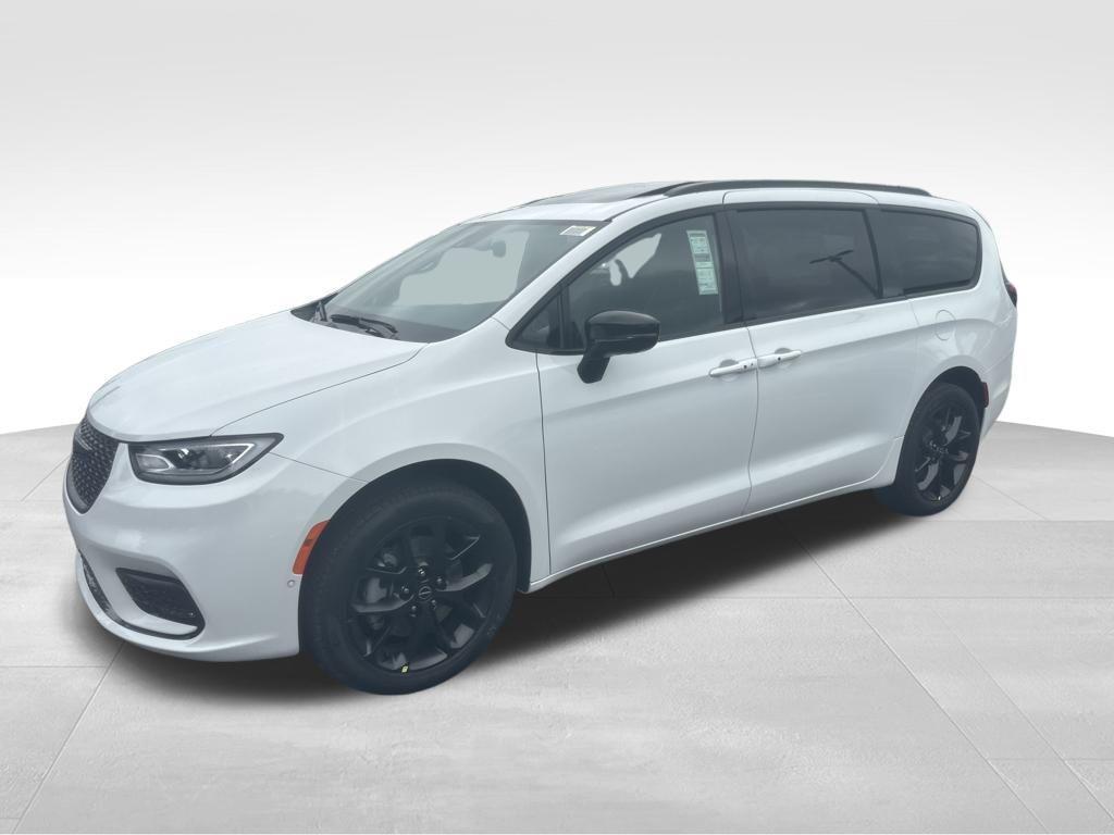 new 2026 Chrysler Pacifica car, priced at $57,260