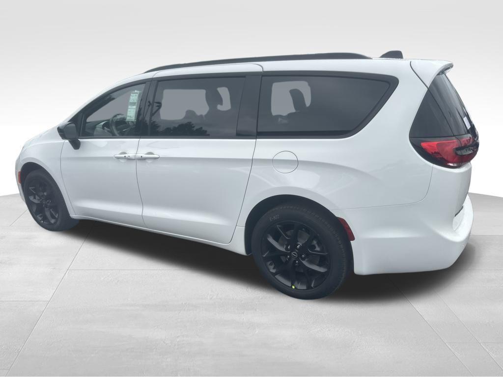 new 2026 Chrysler Pacifica car, priced at $57,260