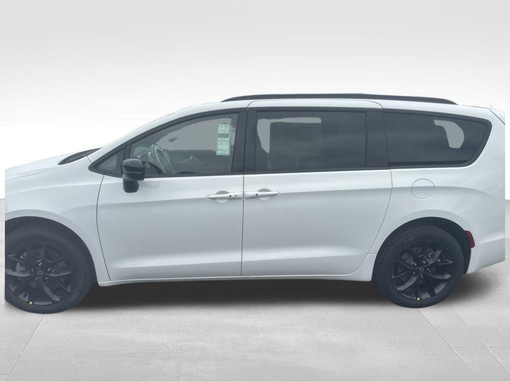 new 2026 Chrysler Pacifica car, priced at $57,260