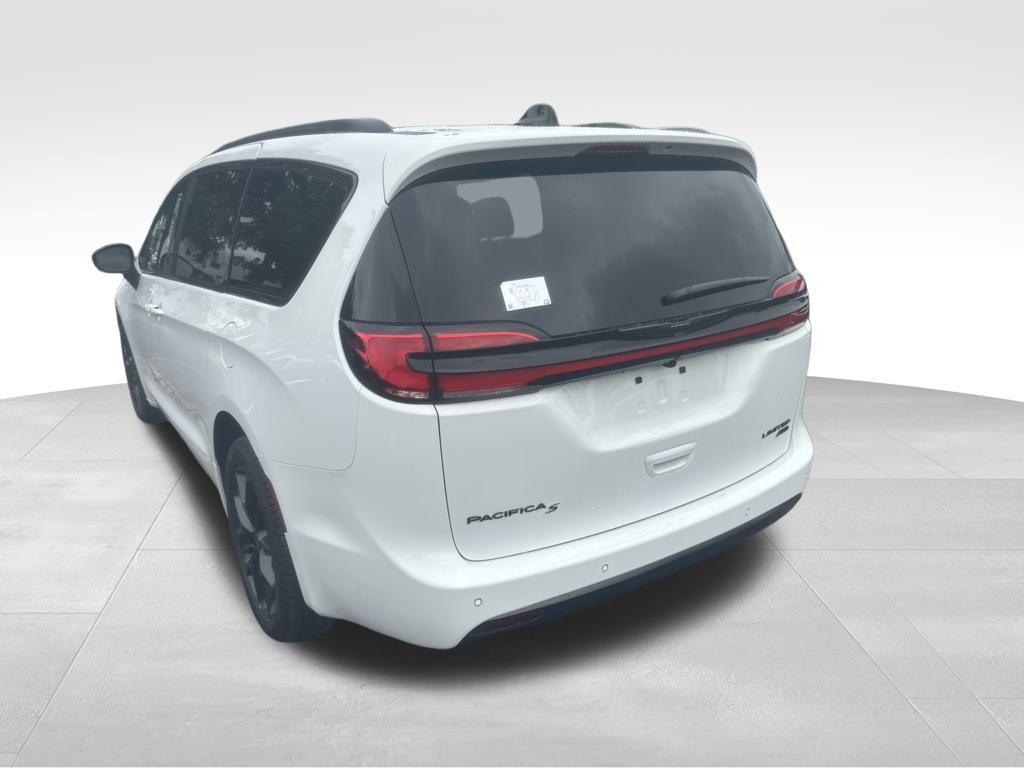 new 2026 Chrysler Pacifica car, priced at $57,260
