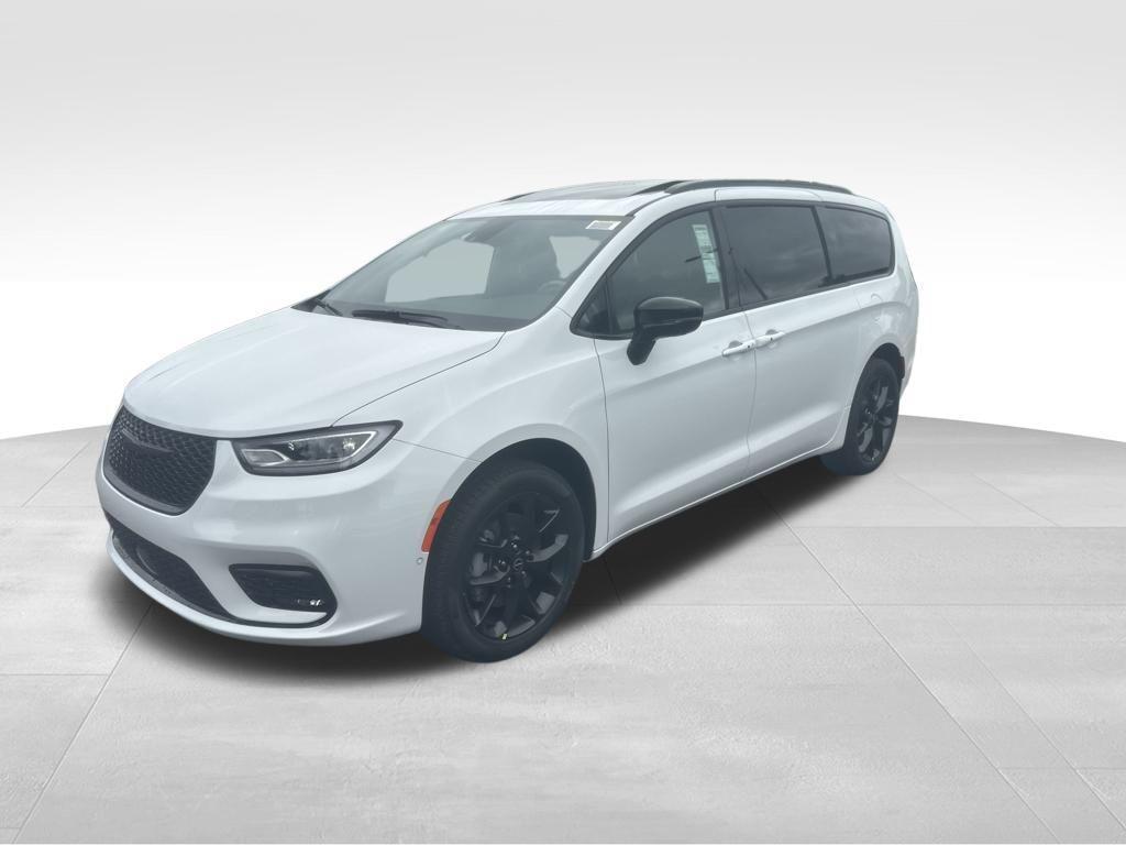 new 2026 Chrysler Pacifica car, priced at $57,260