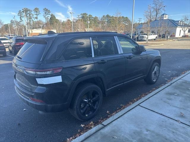 new 2025 Jeep Grand Cherokee car, priced at $48,175