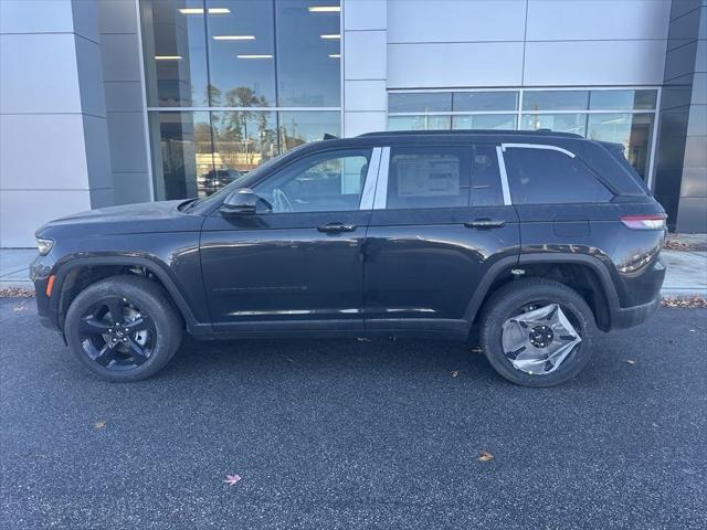 new 2025 Jeep Grand Cherokee car, priced at $48,175