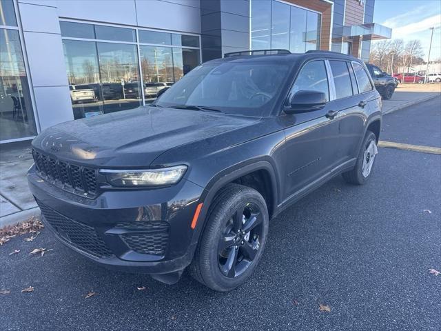 new 2025 Jeep Grand Cherokee car, priced at $48,175