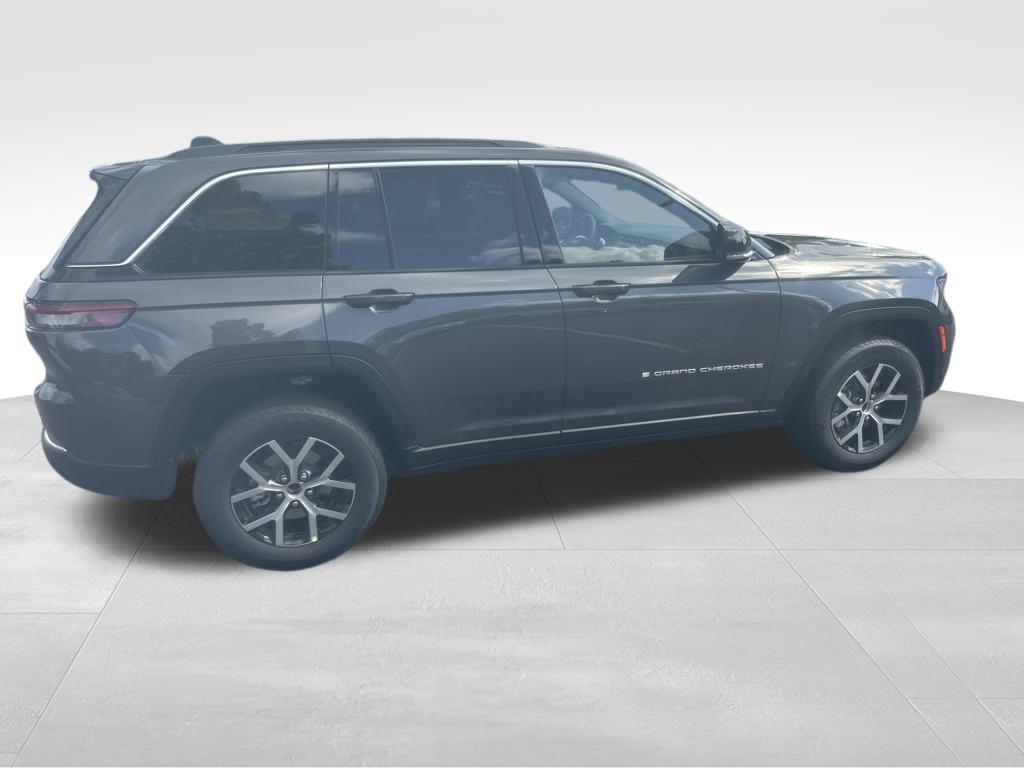 new 2025 Jeep Grand Cherokee car, priced at $52,935