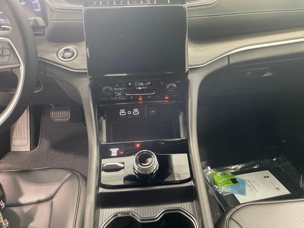 new 2025 Jeep Grand Cherokee car, priced at $56,060