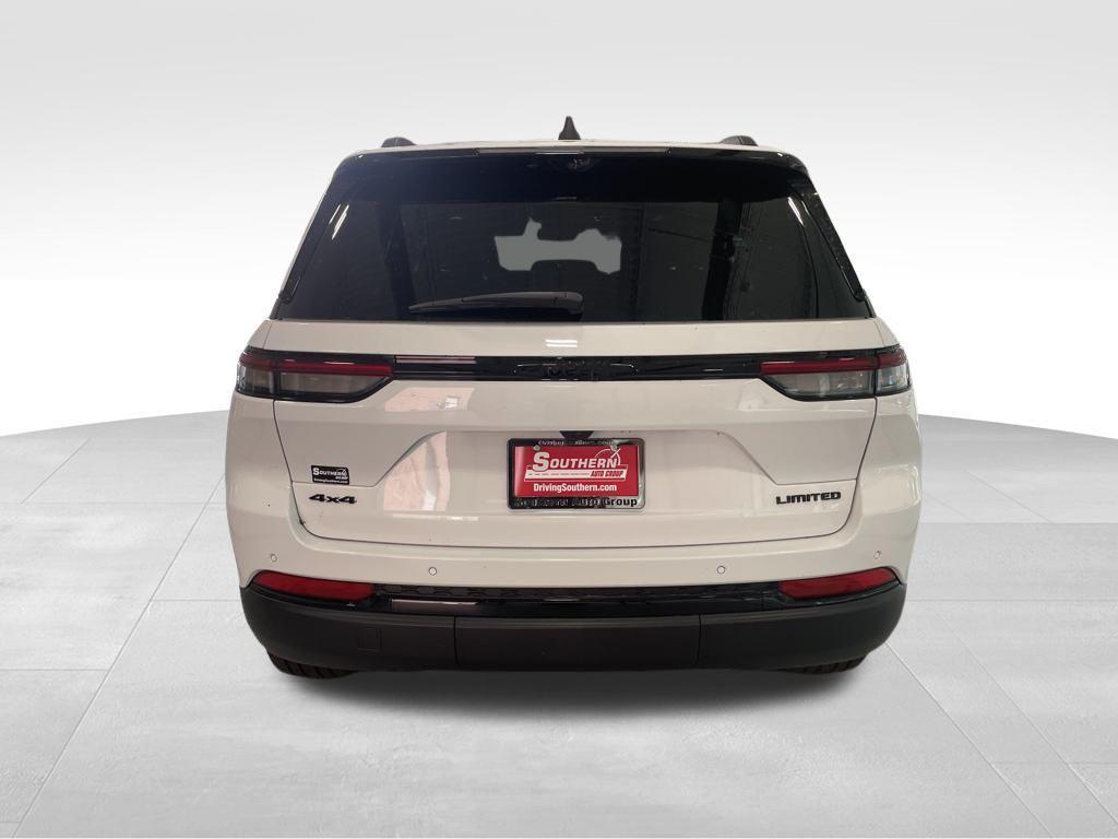 new 2025 Jeep Grand Cherokee car, priced at $56,060