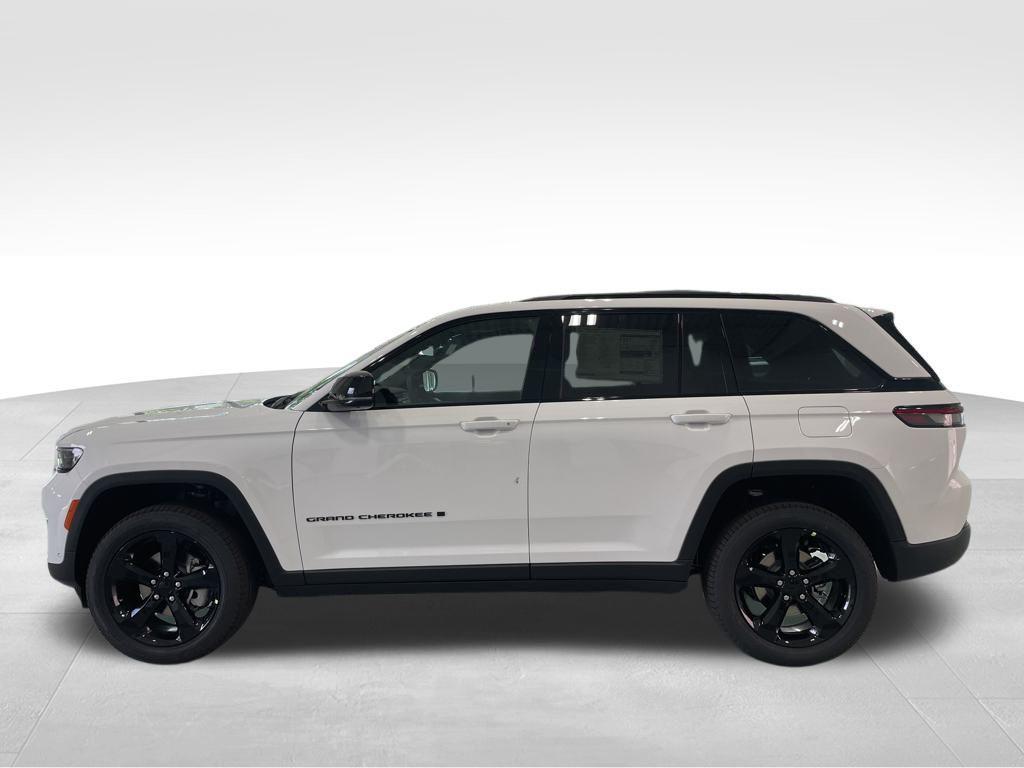 new 2025 Jeep Grand Cherokee car, priced at $56,060