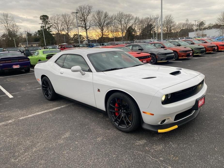 new 2023 Dodge Challenger car