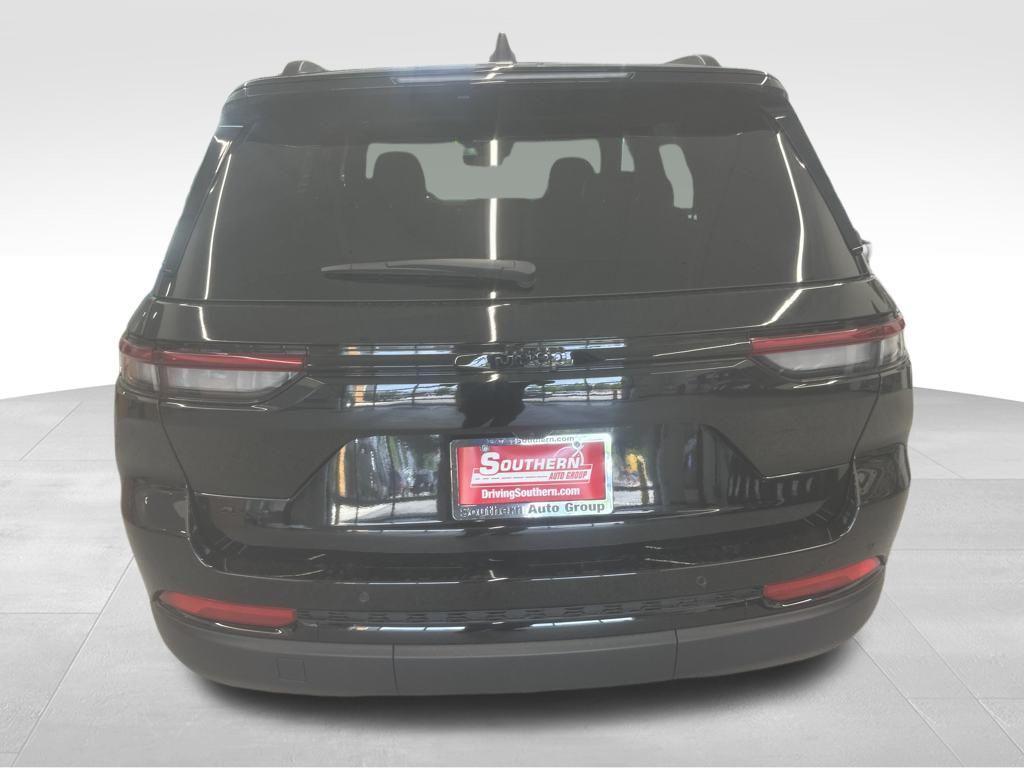 new 2025 Jeep Grand Cherokee car, priced at $48,375