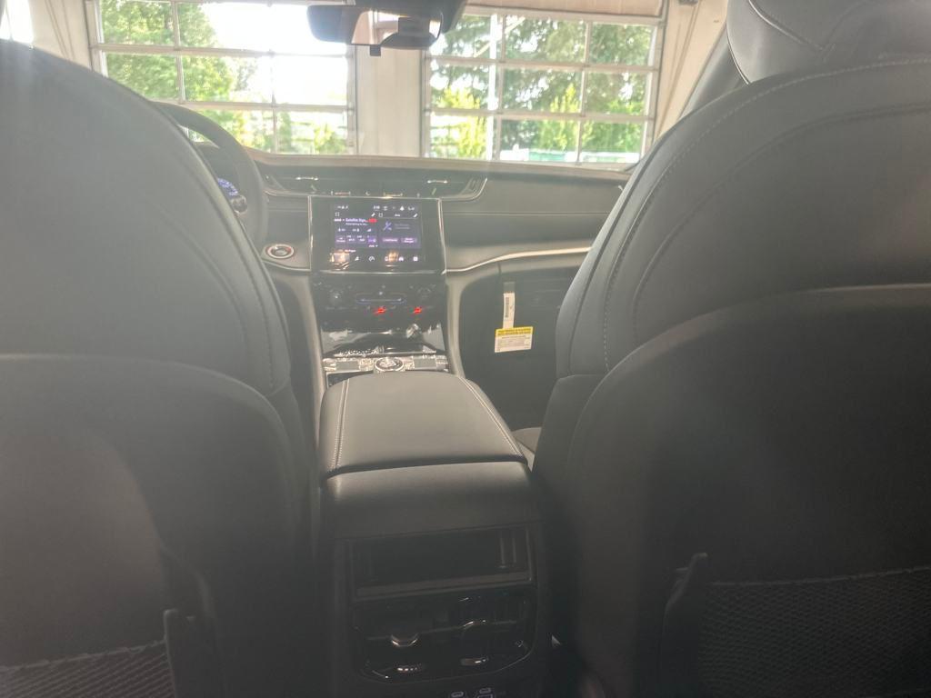 new 2025 Jeep Grand Cherokee car, priced at $48,375