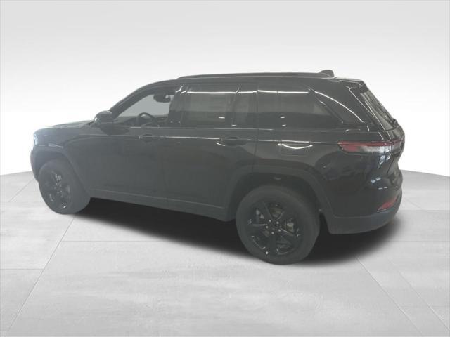 new 2025 Jeep Grand Cherokee car, priced at $49,370