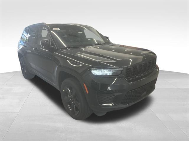 new 2025 Jeep Grand Cherokee car, priced at $49,370