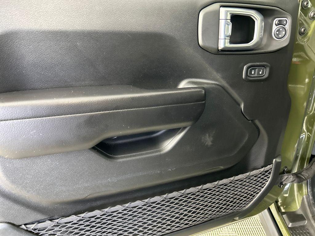 used 2021 Jeep Gladiator car, priced at $32,995