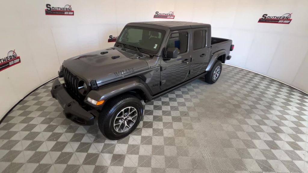 used 2022 Jeep Gladiator car, priced at $28,640