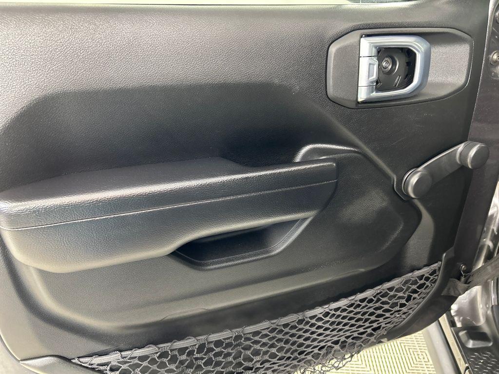 used 2022 Jeep Gladiator car, priced at $28,640